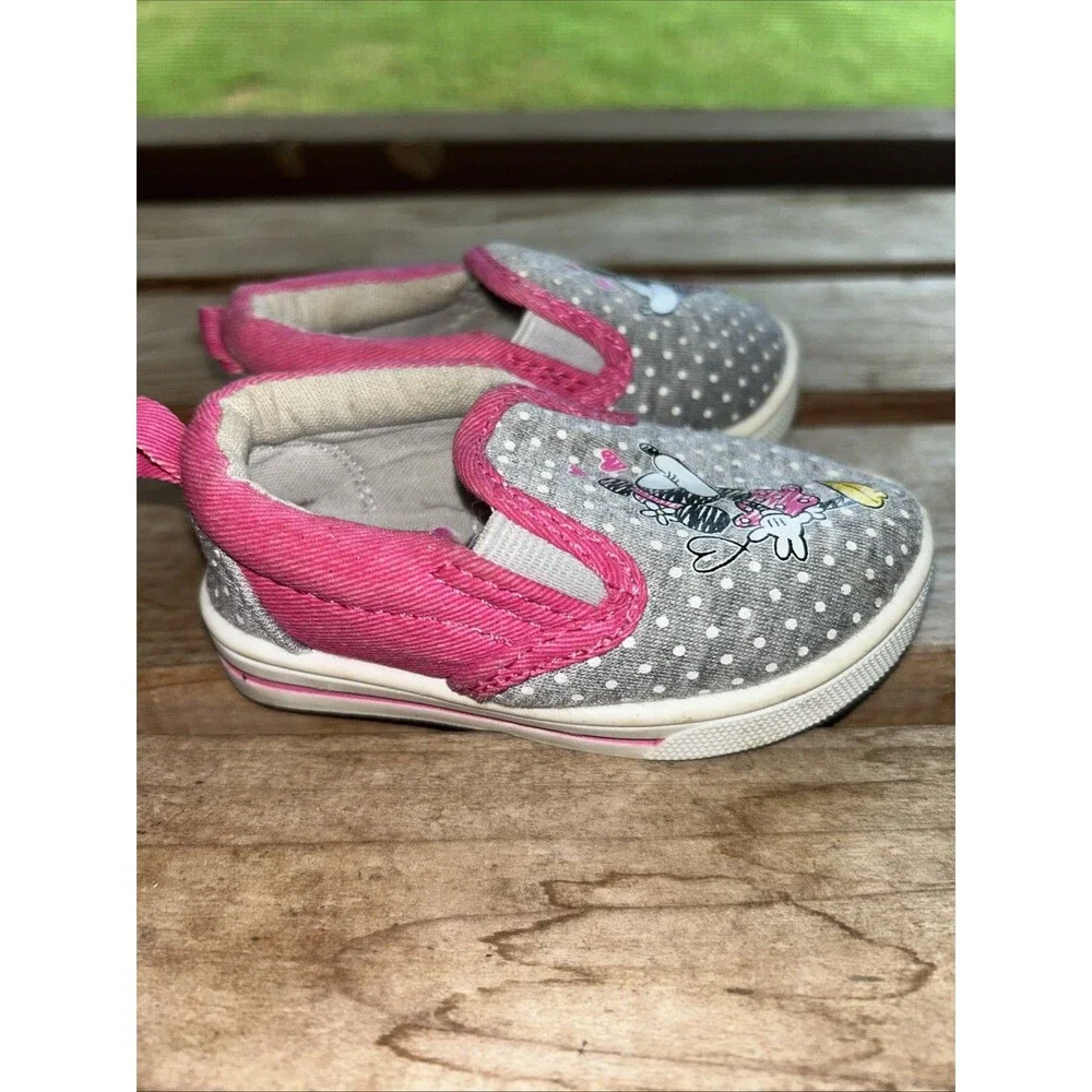 Disney Baby Toddler Size 3 Slip-on Shoes Minnie & Mickey Kissing